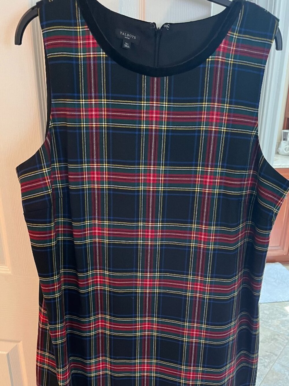 Beautiful Holiday Plad Dress with Velevet collar lining